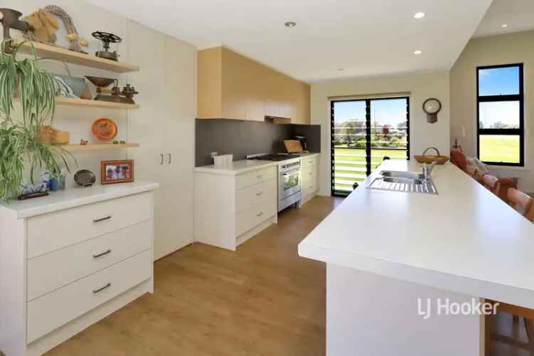 Buy rural property in Inverell with stunning architectural design