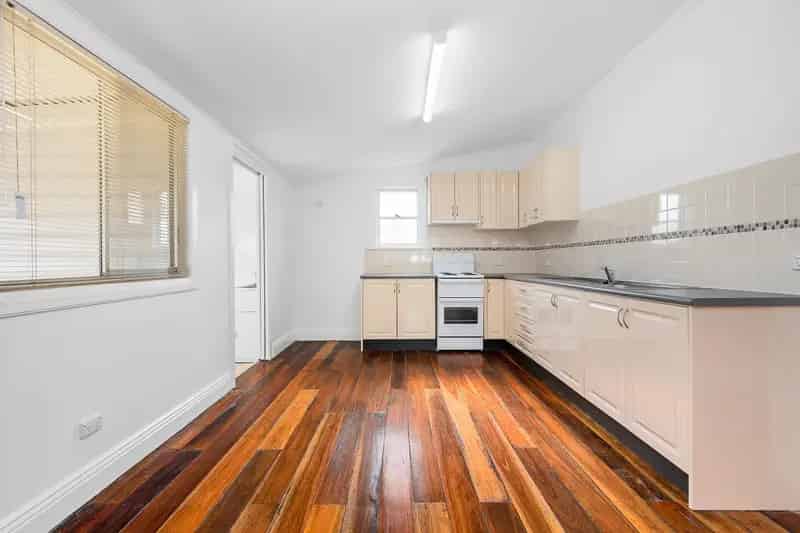 Real Estate For Lease - 7 Fifth Street - Cessnock , NSW