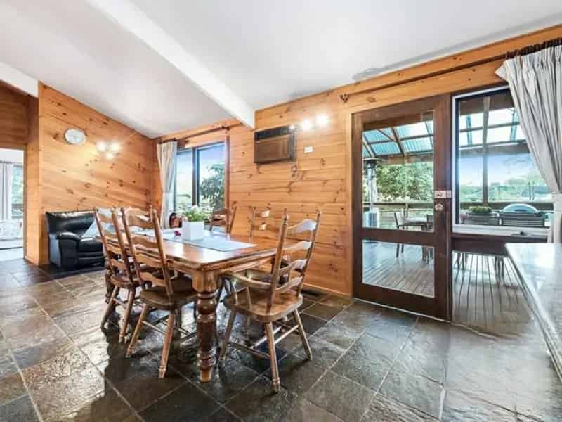 House For Rent , 20, Henty Court, Melbourne, Victoria