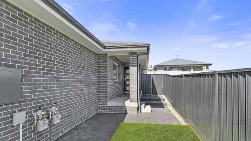 Real Estate For Lease - 15a Bradninch Crescent - Wilton , NSW