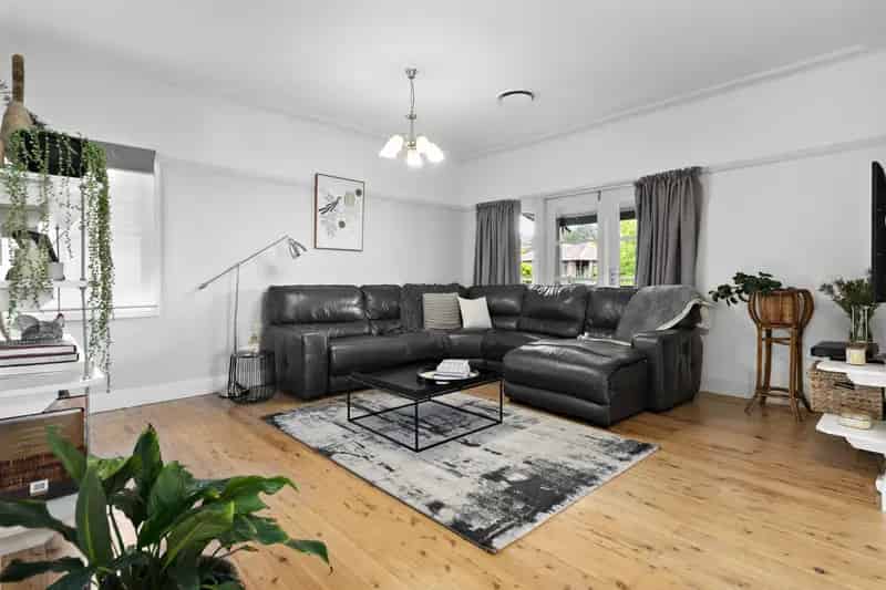 Real Estate For Lease - 2 Lachlan Place - Campbelltown , NSW