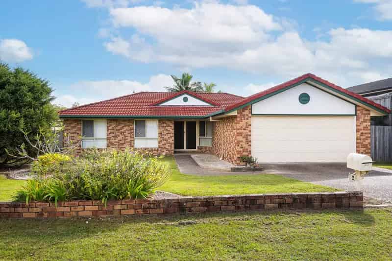 Lease Family Home 4 Bedrooms with Air Conditioning in Heritage Park