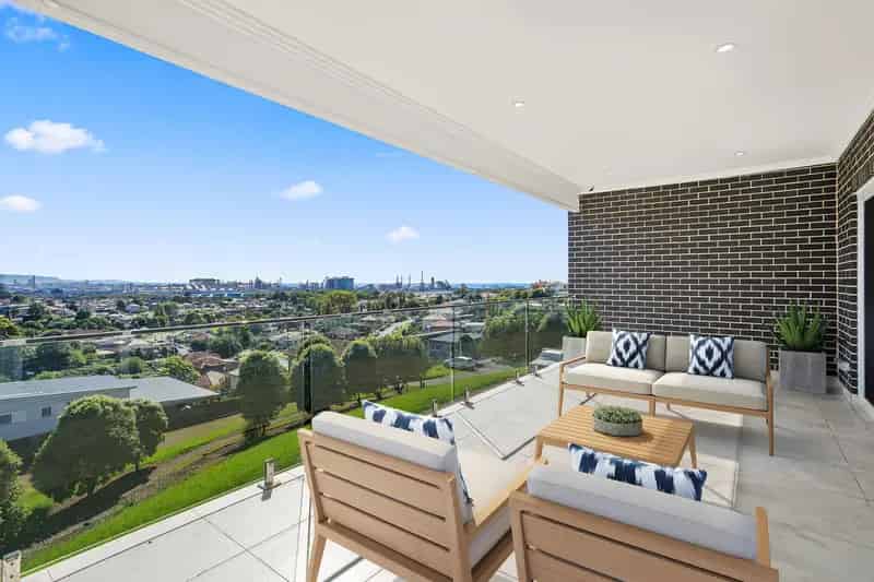 Real Estate For Lease - 93 Whimbrel Avenue - Lake Heights , NSW