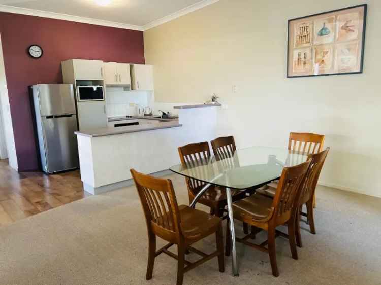 Fully Furnished 3 Bedroom Apartment South Townsville