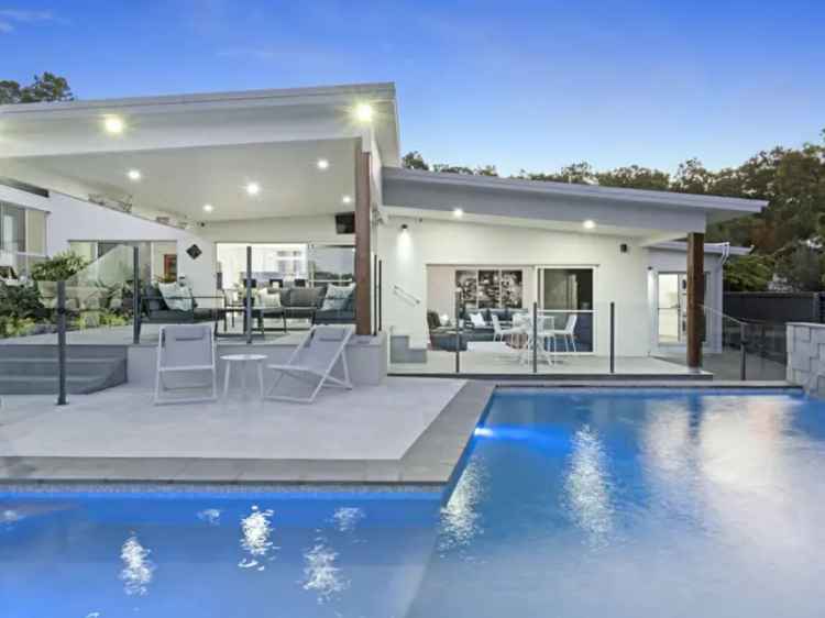 Luxury Buy House in The Observatory with Pool and Spacious Living