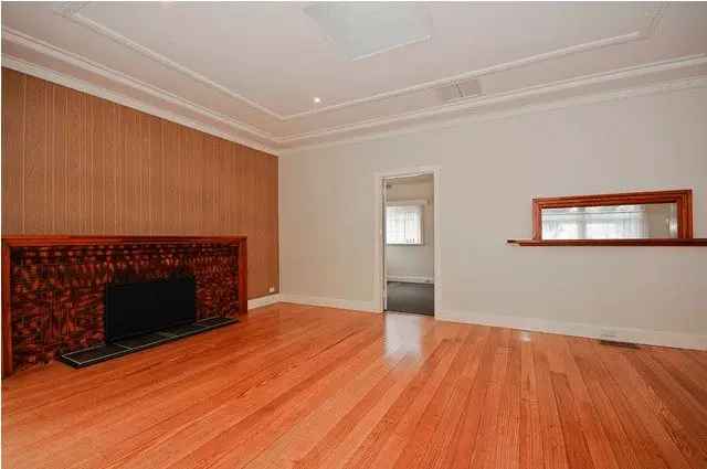 3 Bedroom 208m² Townhouse Melbourne Elegant Design Family Home