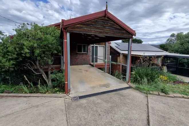 House For Rent in Tumut, New South Wales