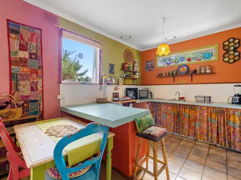 TWO FOR THE PRICE OF ONE - Dual Living, Artistic Charm & Untapped Potential