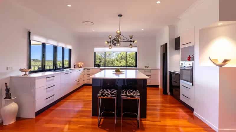 Villa Bella Vista - Experience the High Life at 33 Wistari Terrace, Agnes Water