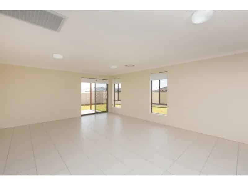Modern Family Home In Prime Location