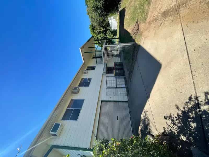 4 Hart Court, Moranbah QLD 4744 - House For Lease