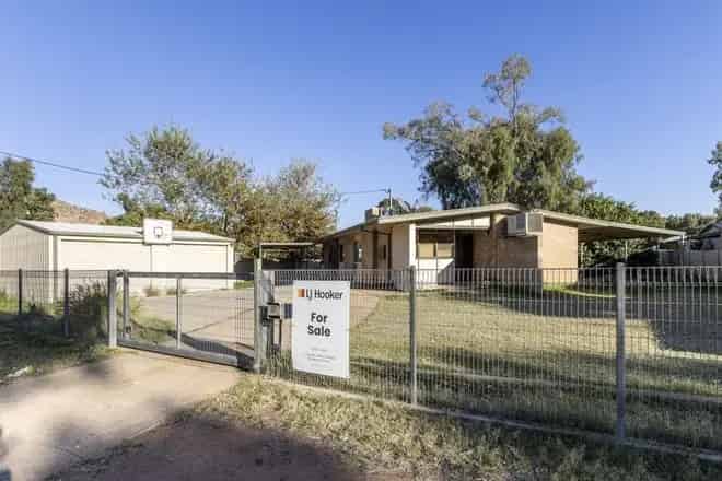 House For Sale , Mpwetyerre, Northern Territory