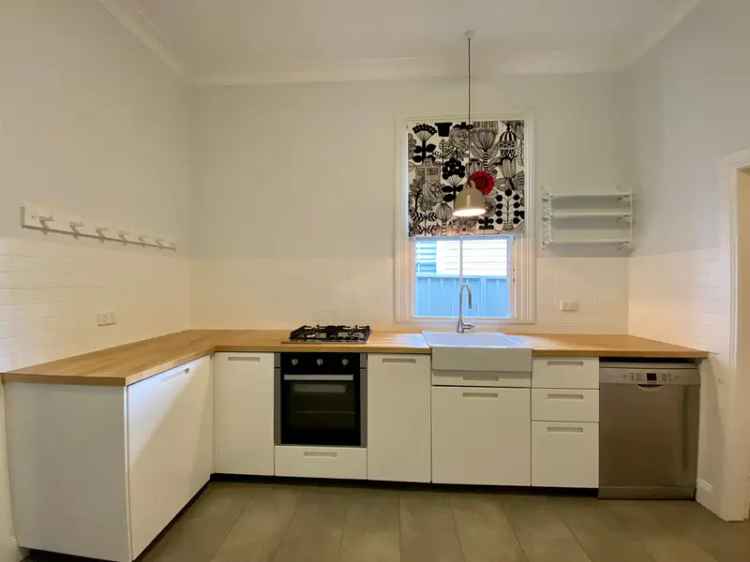 2 Bed Cottage Near Darby Street Cooks Hill NSW