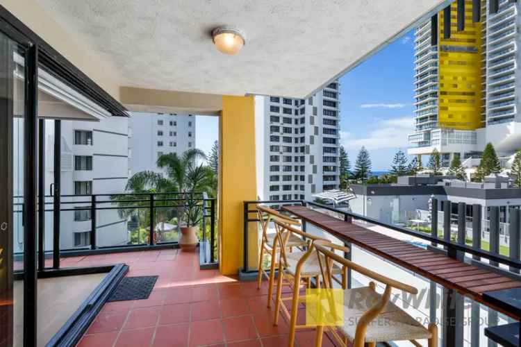 Broadbeach Beachside Living - Fully Furnished 2 Bedroom Apartment!