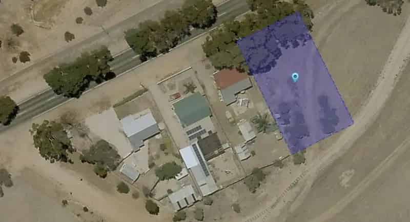 LARGE ALLOTMENT CLOSE TO TOWNSHIP