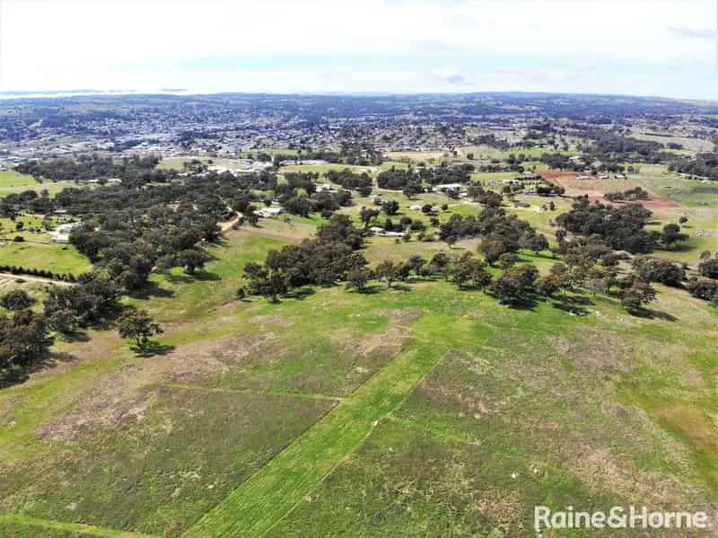 House For Sale , Hilltops Council, New South Wales