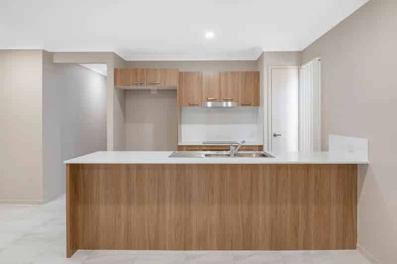 Real Estate For Lease - 2/48 Second Avenue - Marsden , QLD