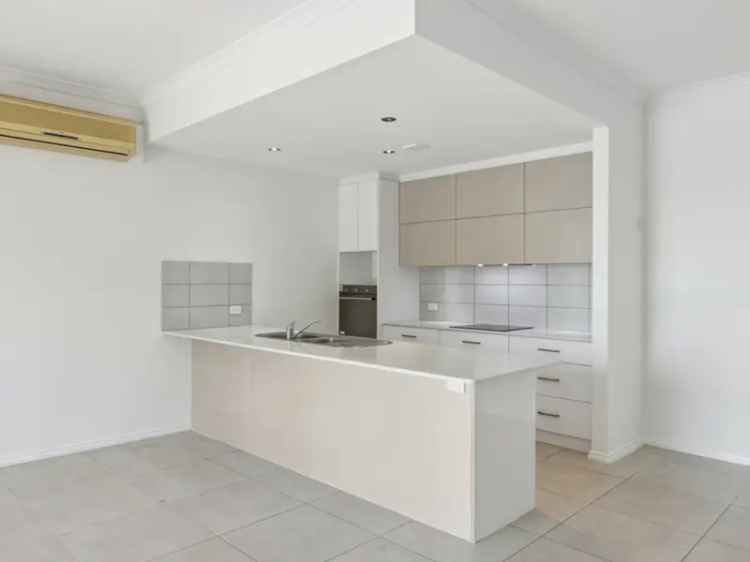 Elegant 3 Bed 2 Bath East Perth Apartment 172sqm