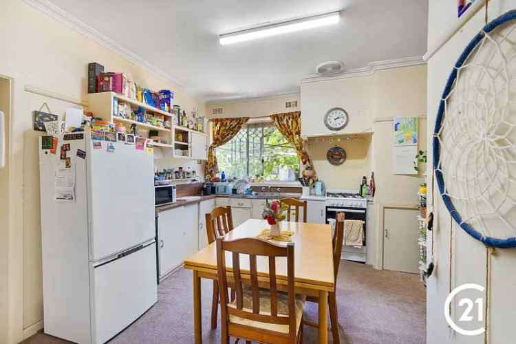 26 Simmie Street, Echuca VIC 3564 - House For Sale