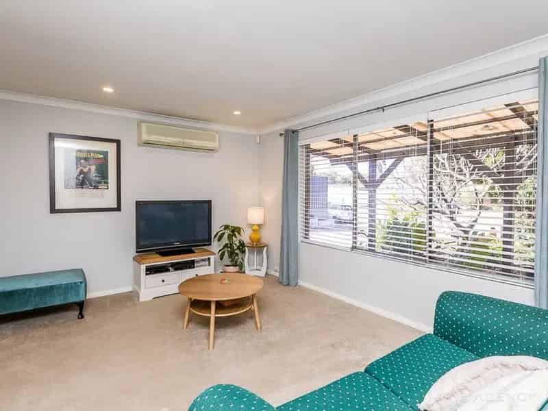 House For Sale - 3 Nerita Place, Heathridge WA 6027