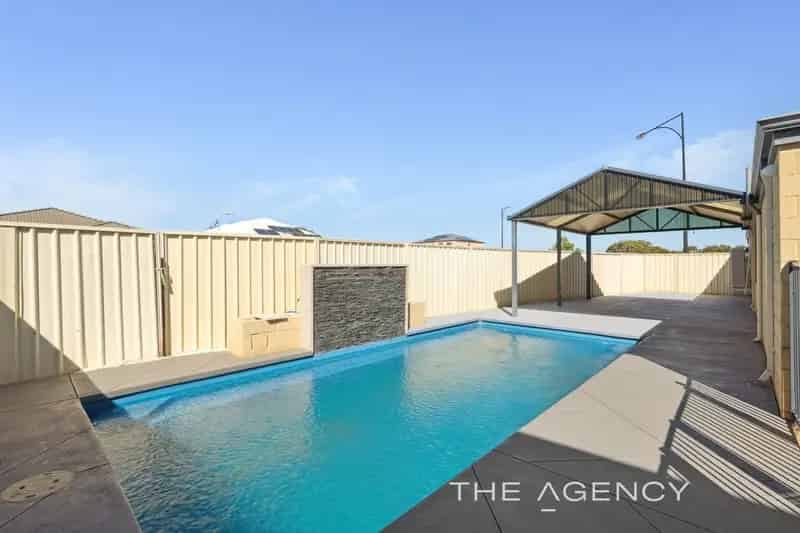 House For Sale - 1 Collanda Circuit, Carramar WA 6031