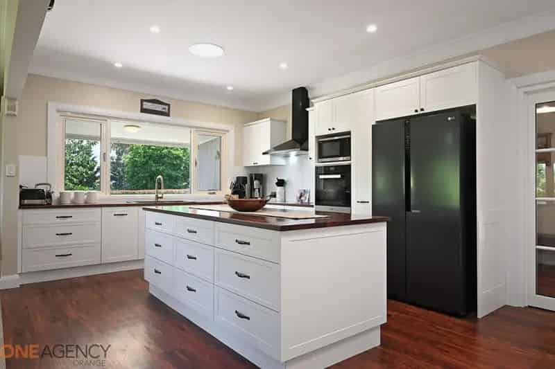 Buy Rural Property in Orange with Stunning Views and Entertaining Spaces