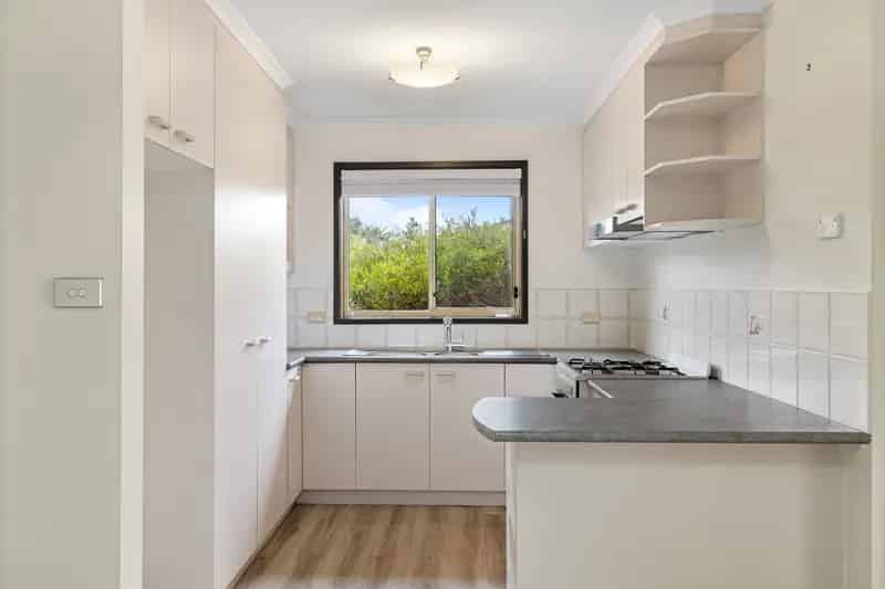 For Lease Spacious One Story Home in Ngunnawal with Garden