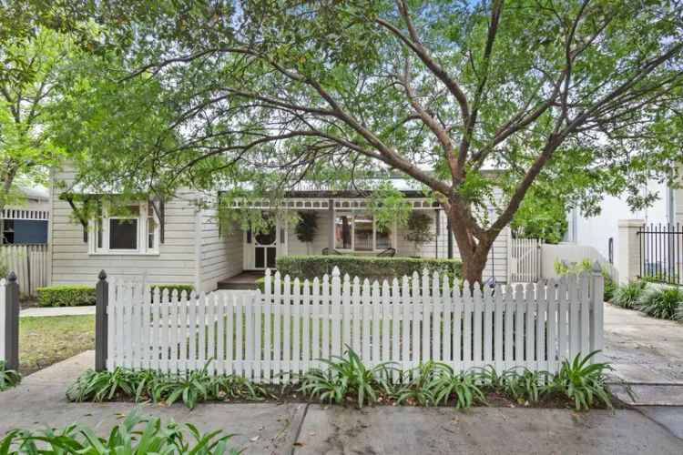 Buy Character Home in Shenton Park with 4 Bedrooms and 2 Bathrooms