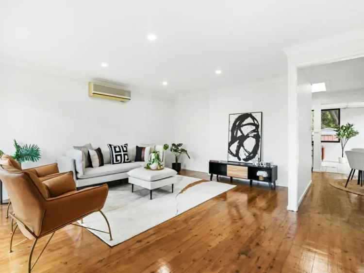 Renovated Three-Bedroom Family Home in a Prime Location