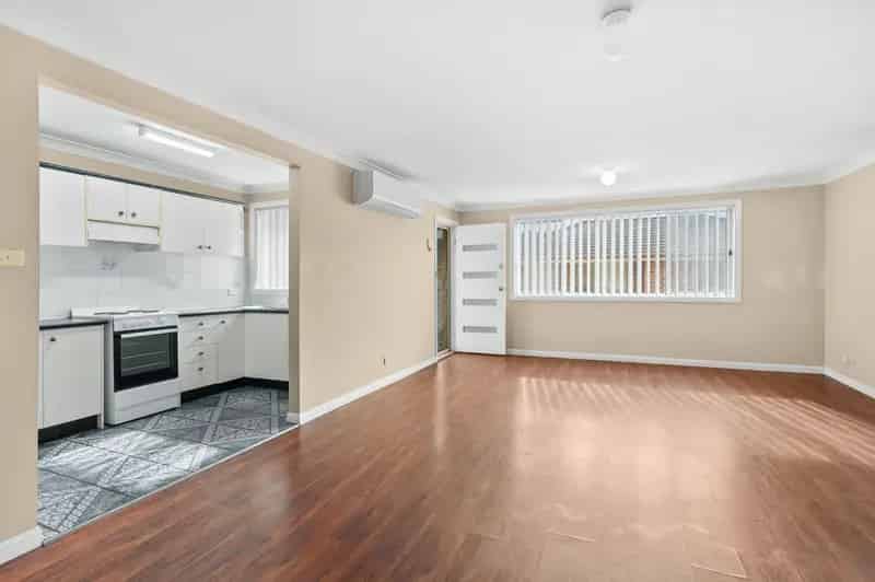 Real Estate For Lease - 2/9 Berkeley Road - Gwynneville , NSW