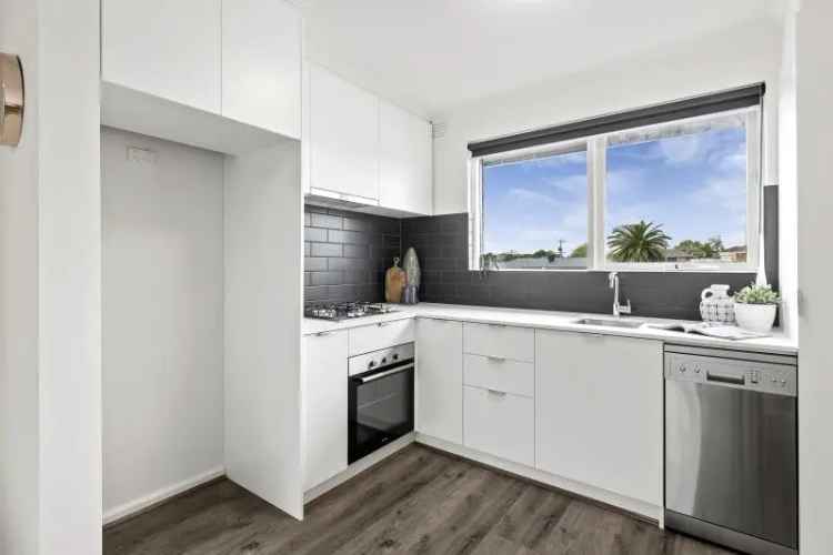 Rent 1 Bedroom Apartment in Southbank with Stunning Views