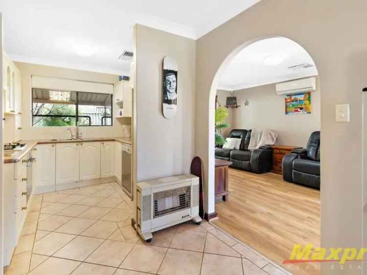 House For Sale in City of Canning, Western Australia