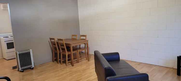 2 Bedroom Furnished Unit East