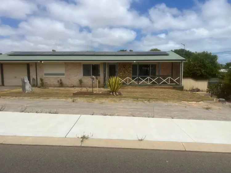 House For Sale in Geraldton, Western Australia