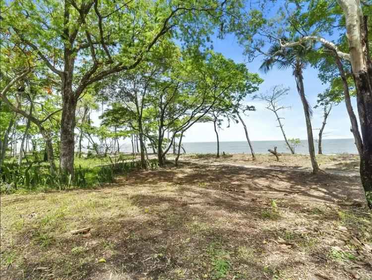 ABSOLUTE BEACH FRONTAGE