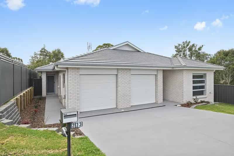 Real Estate For Lease - 2/33 Bangalay Street - Heddon Greta , NSW