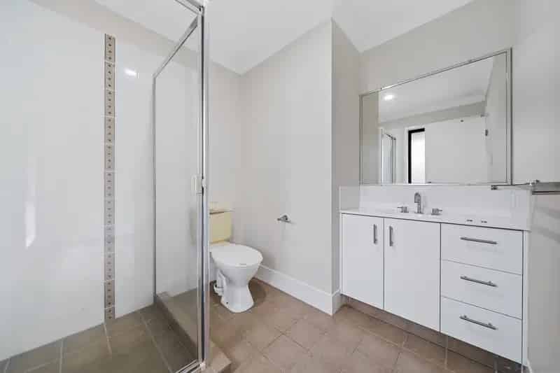 Spacious & Modern Family Home in Holmview!