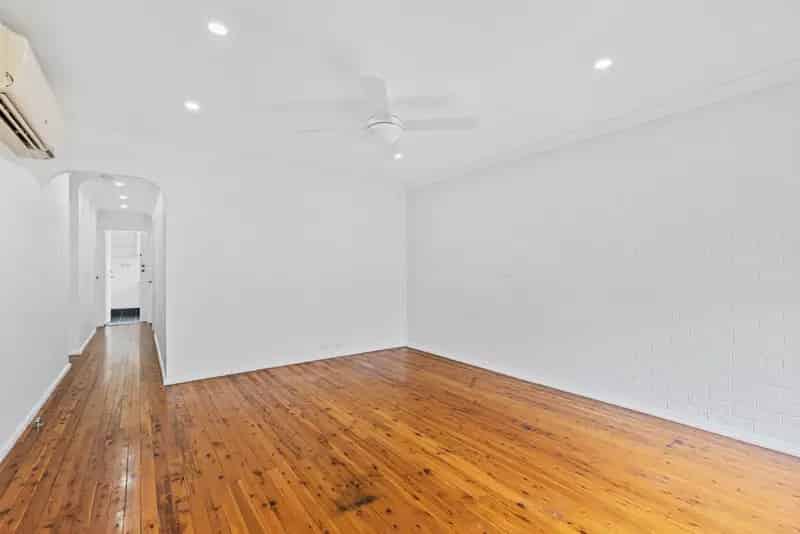Real Estate For Lease - 6 Loire Place - Kearns , NSW