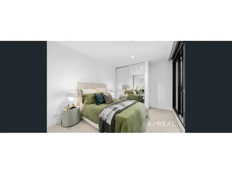 Spacious Two Bedroom Apartment With Covered Balcony