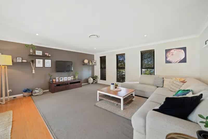 Real Estate For Lease - 16 Koel Court - Warner , QLD