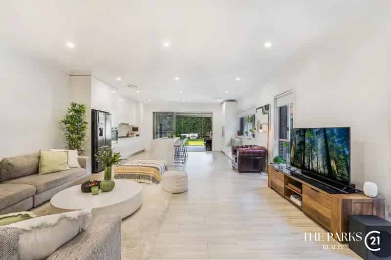 6a Jeffery Avenue, North Parramatta NSW 2151 - Duplex For Sale