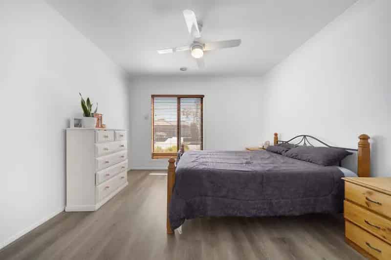 Real Estate For Lease - 5 Treehaven Way - Doreen , VIC