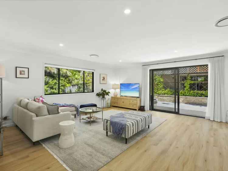 Luxury Townhouse Mona Vale - Spacious Open Plan Design