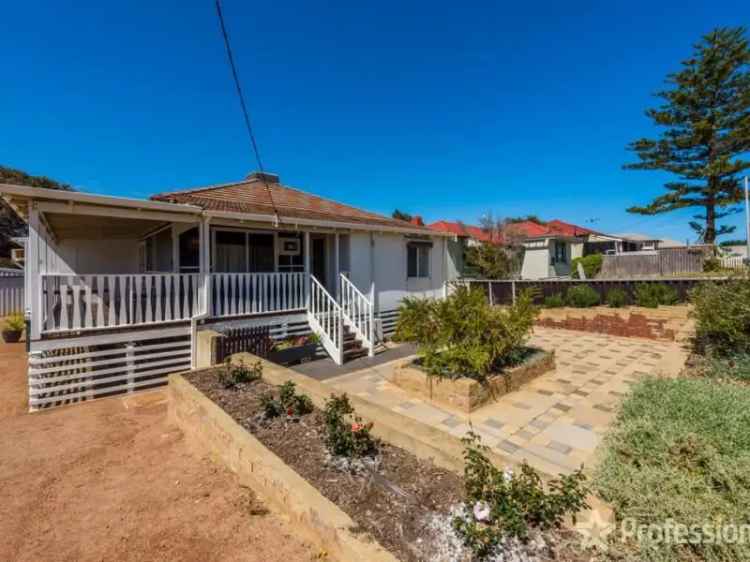 House For Sale in Geraldton, Western Australia