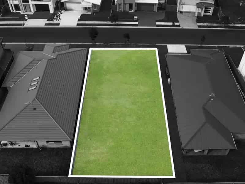 Exciting Opportunity on a Prime 500sqm Block!