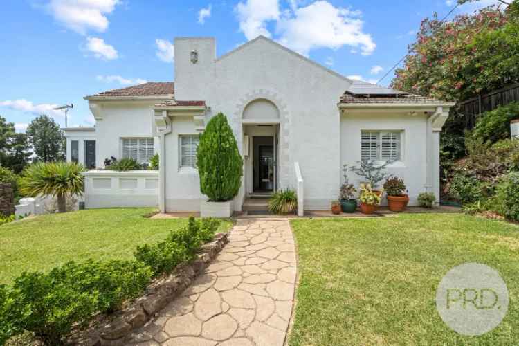 Stunning Art Deco Home with Spectacular Views