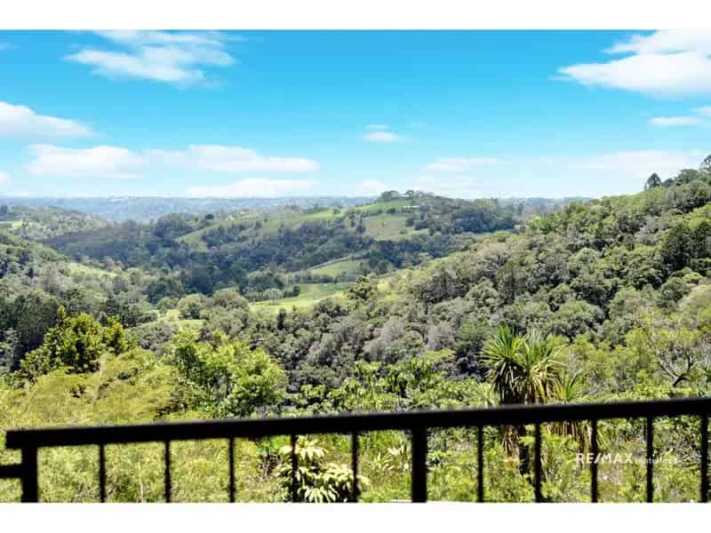 Rent rural property with stunning views in Balmoral Ridge