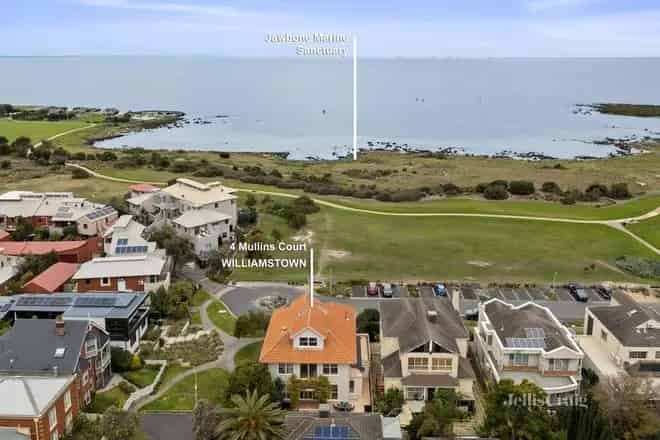 House For Sale , 4, Mullins Court, Melbourne, Victoria