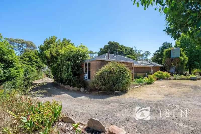 Buy Rural Property in Lockwood with Spacious Home and Large Paddocks