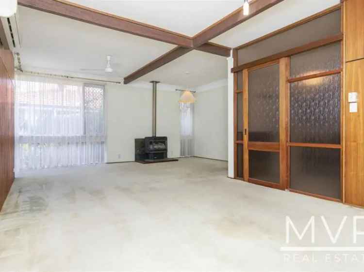 House For Sale in City of Melville, Western Australia